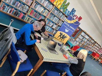 Gaz and Sarah at Rising Brook Library